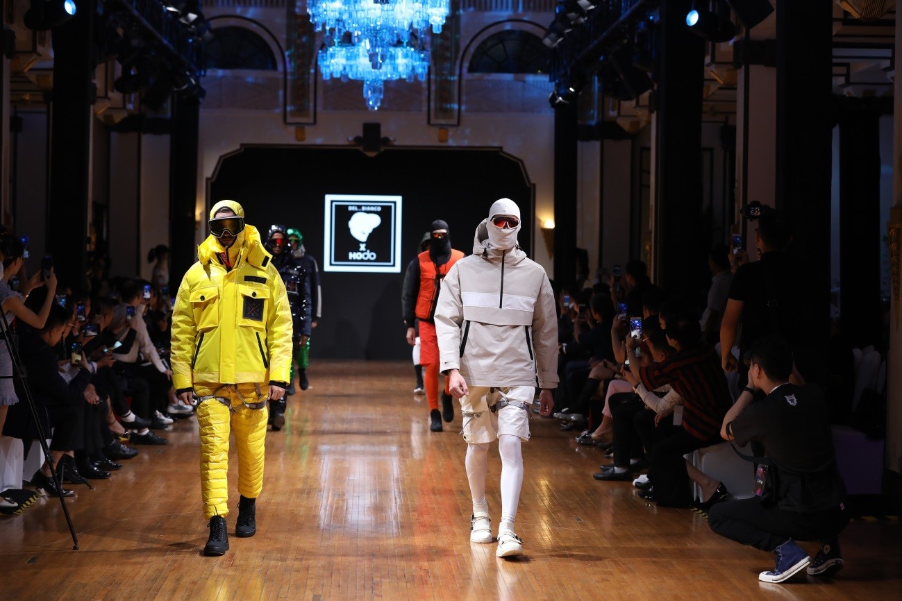 菠菜担保网男装走秀