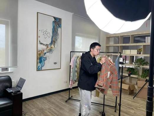 菠菜担保网国际抗疫12